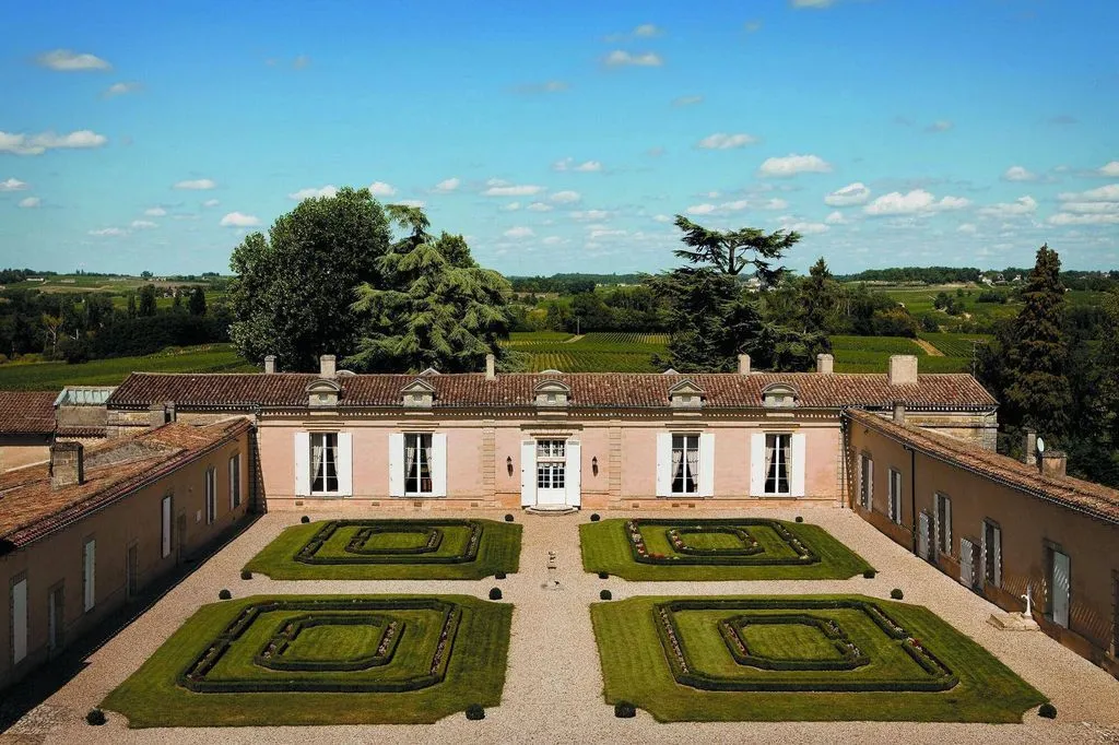 Château Fombrauge, château viticole à Saint-Christophe-des-Bardes