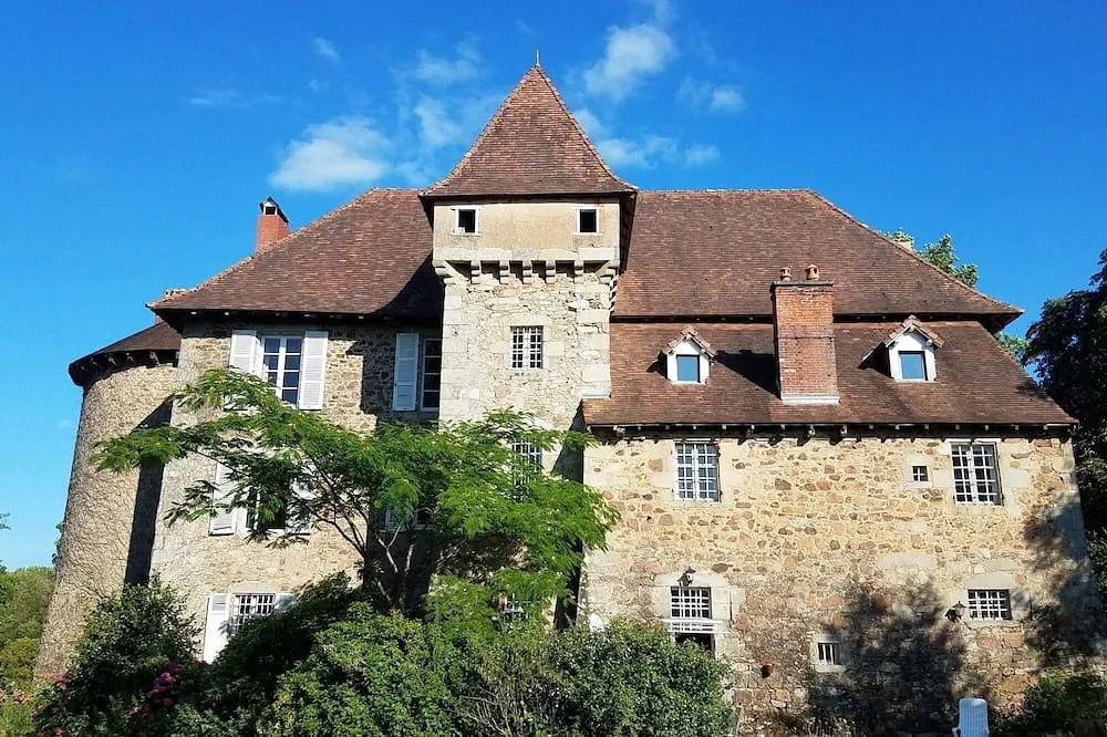Château fort de Saint-Just-le-Martel, château entier à Saint-Just-le-Martel