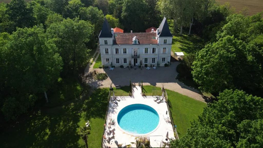Château Guirotte, chambre ou suite de château à Moncaut