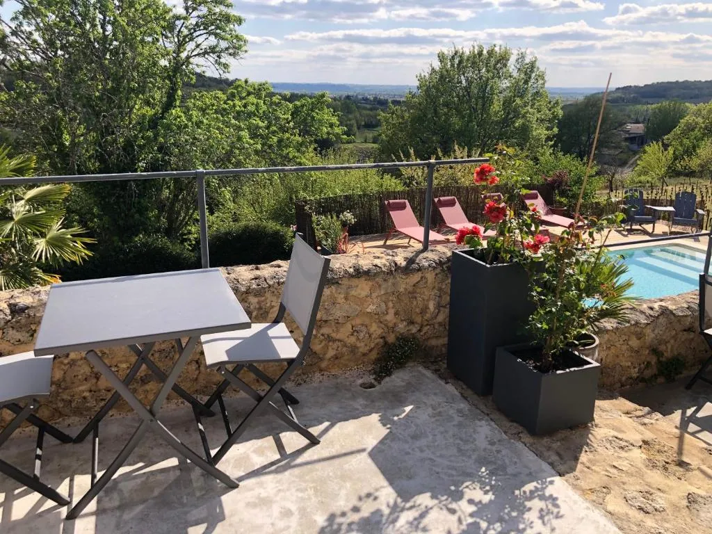 Château Haut-Clarise, chambre ou suite de château à Belvès-de-Castillon
