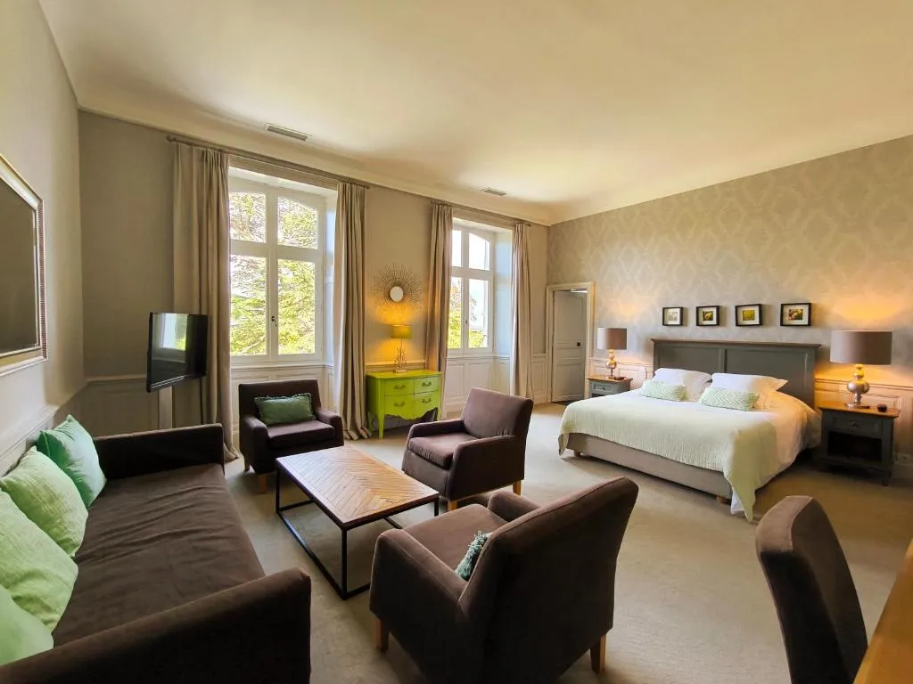 Hôtel Château de Didonne, chambre ou suite de château à Semussac
