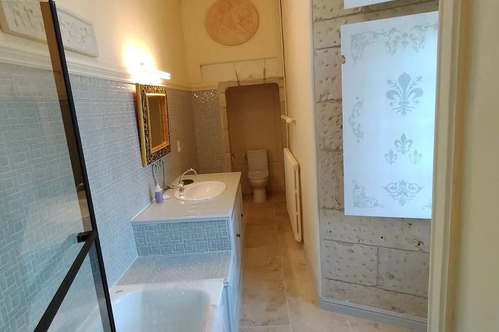 Château-l'Évêque, suite Jenny à Château-l'Évêque, photo 3