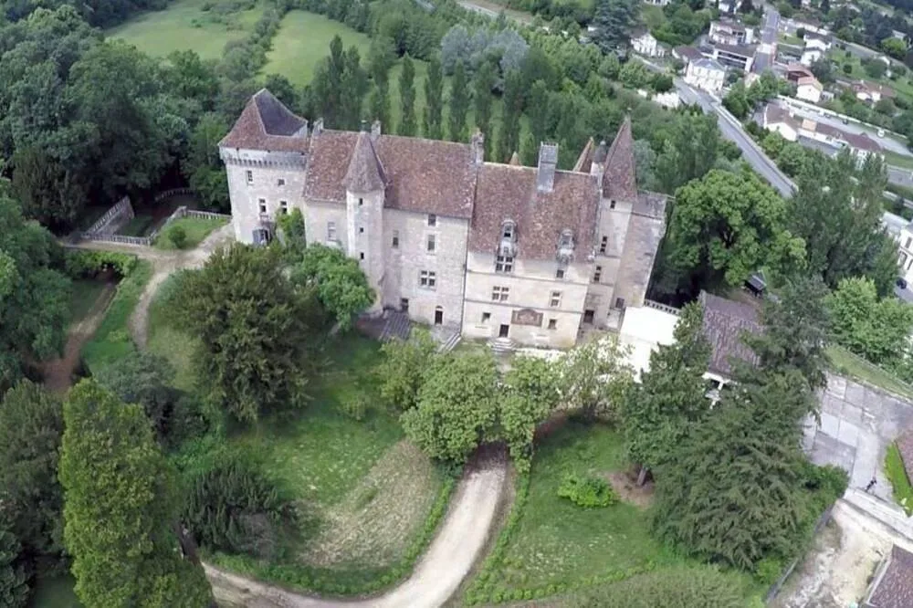 Château-l'Évêque, suite Saint-Vincent, chambre ou suite de château à Château-l'Évêque