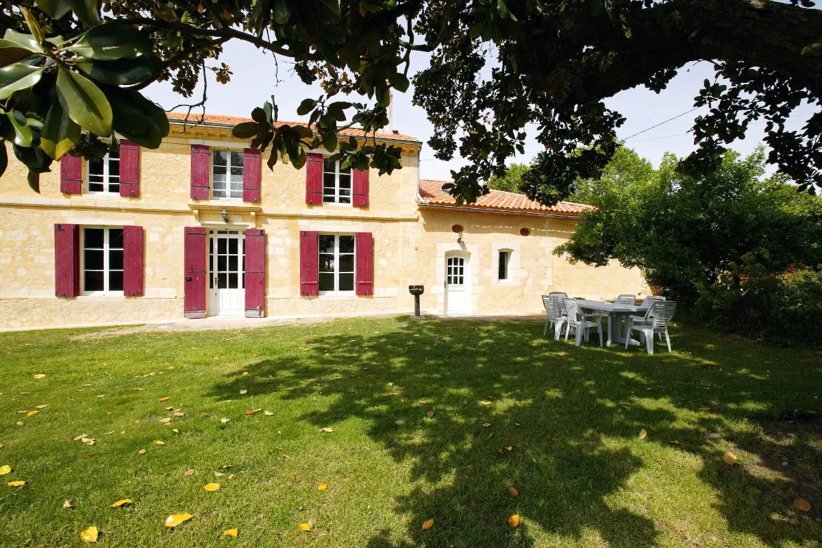 Château la Gontrie, château viticole à Saint-Caprais-de-Bordeaux