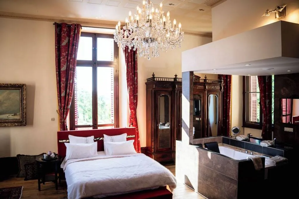 Château La Grange Fort, chambre ou suite de château à Les Pradeaux