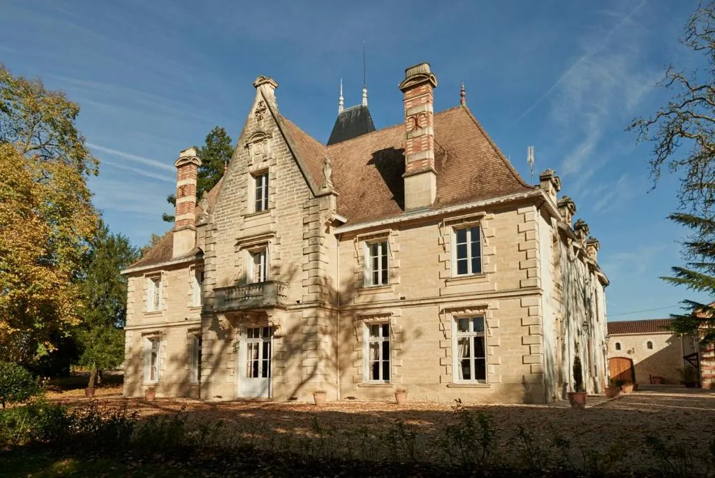 Château La Grave Béchade, château entier à Baleyssagues