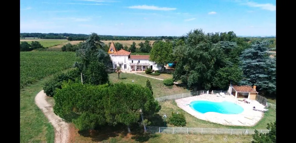 Château La Loge, chambre ou suite de château à Villematier