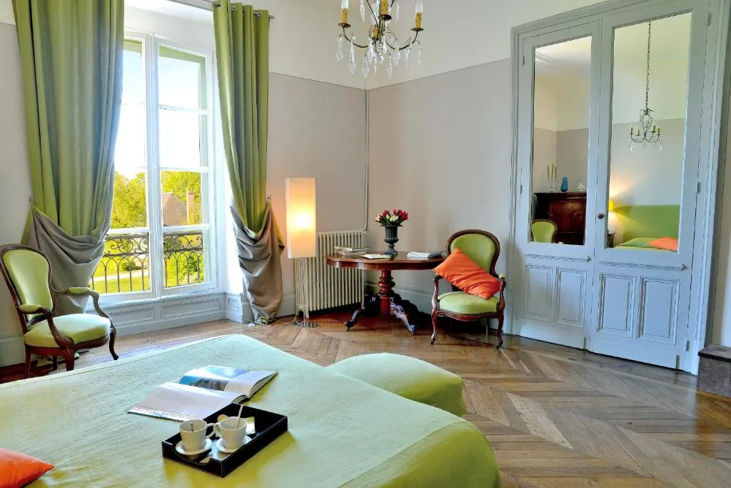 Château La Touanne à Baccon, photo 6