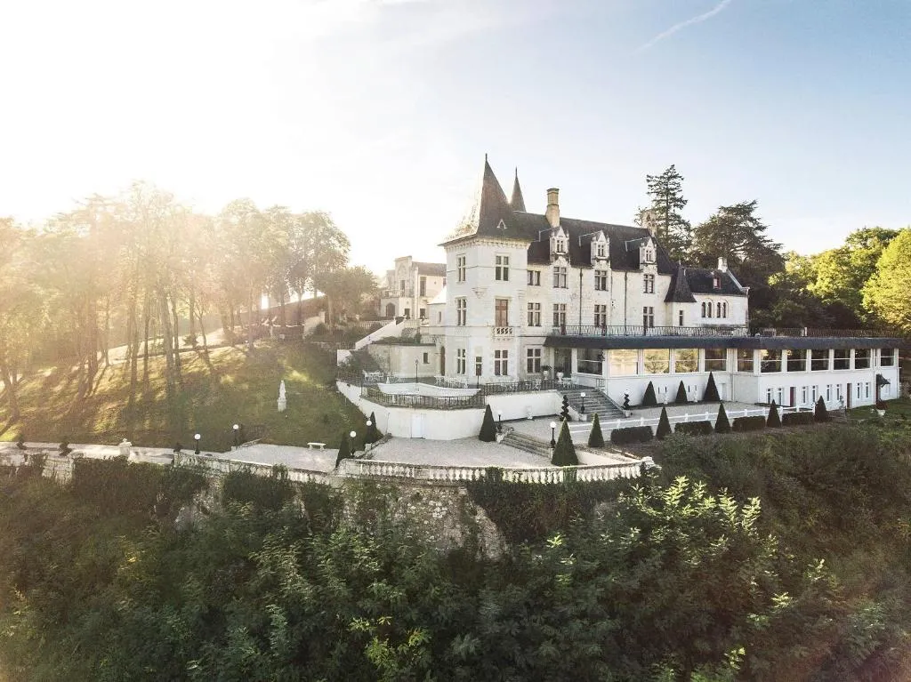 Château Le Prieuré Saumur, chambre ou suite de château à Saint-Clément-des-Levées