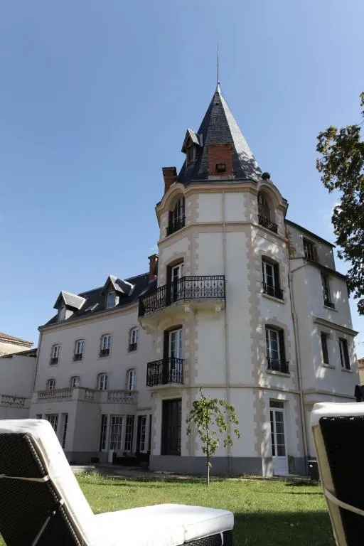 Château Les 4 Saisons, chambre ou suite de château à Saint-Diéry