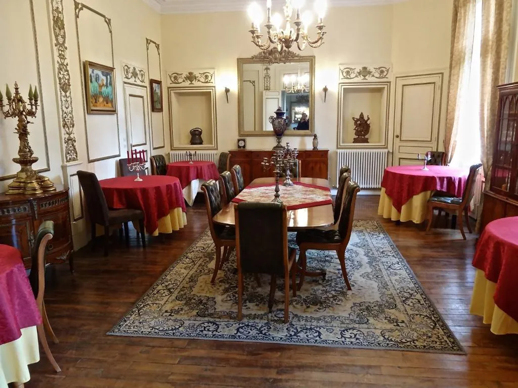 Château Les Vallées à Tournon-Saint-Pierre, photo 5