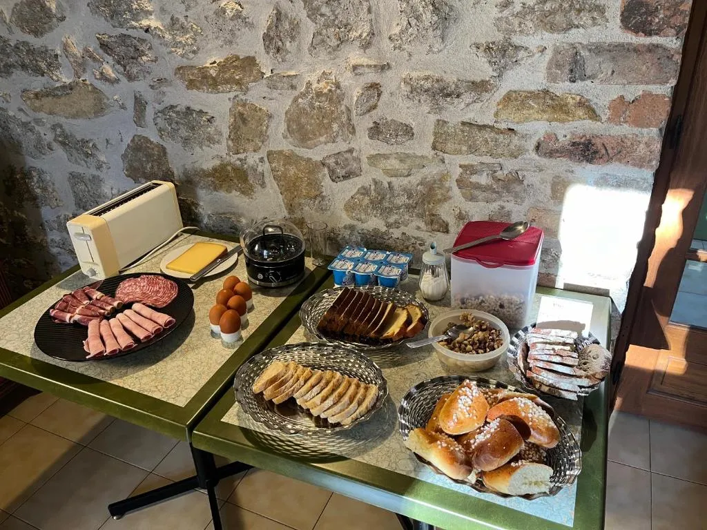 Château Lou Cante Perdrix à La Vernarède, photo 4