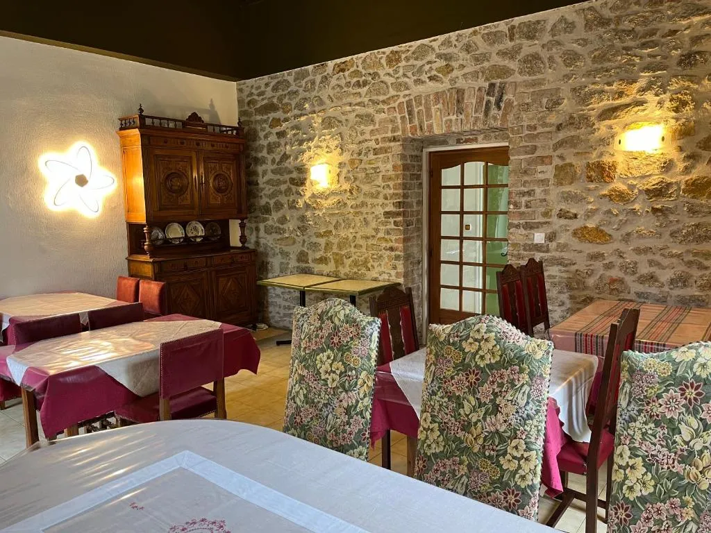 Château Lou Cante Perdrix à La Vernarède, photo 7
