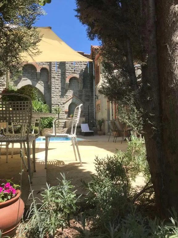 Château Marcel, gîte de château à Cesseras