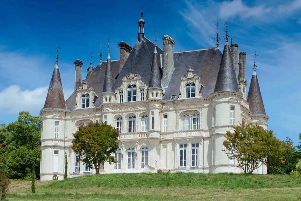 Château Marieville, chambre ou suite de château à Bonneuil-Matours