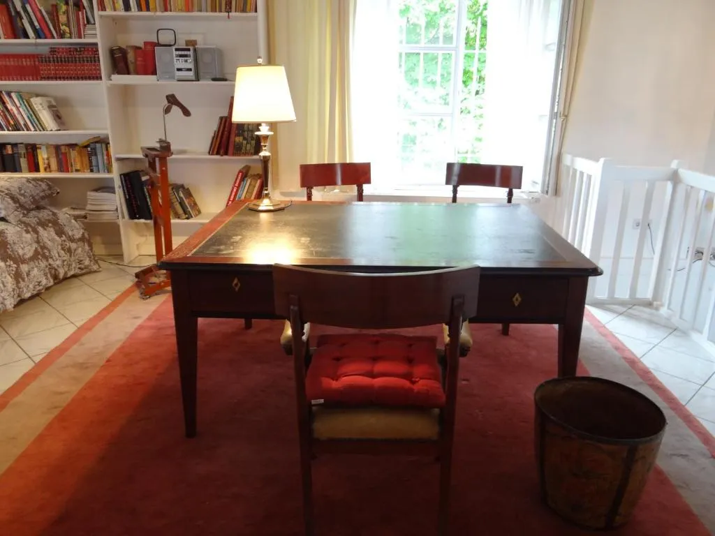 Château Mesny, gîte Au Fil des Pages à Vic-sur-Seille, photo 6