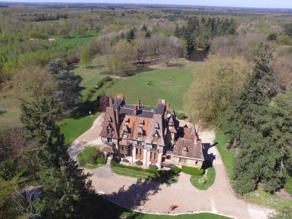 Château Mont Suzey, chambre ou suite de château à Yvoy-le-Marron