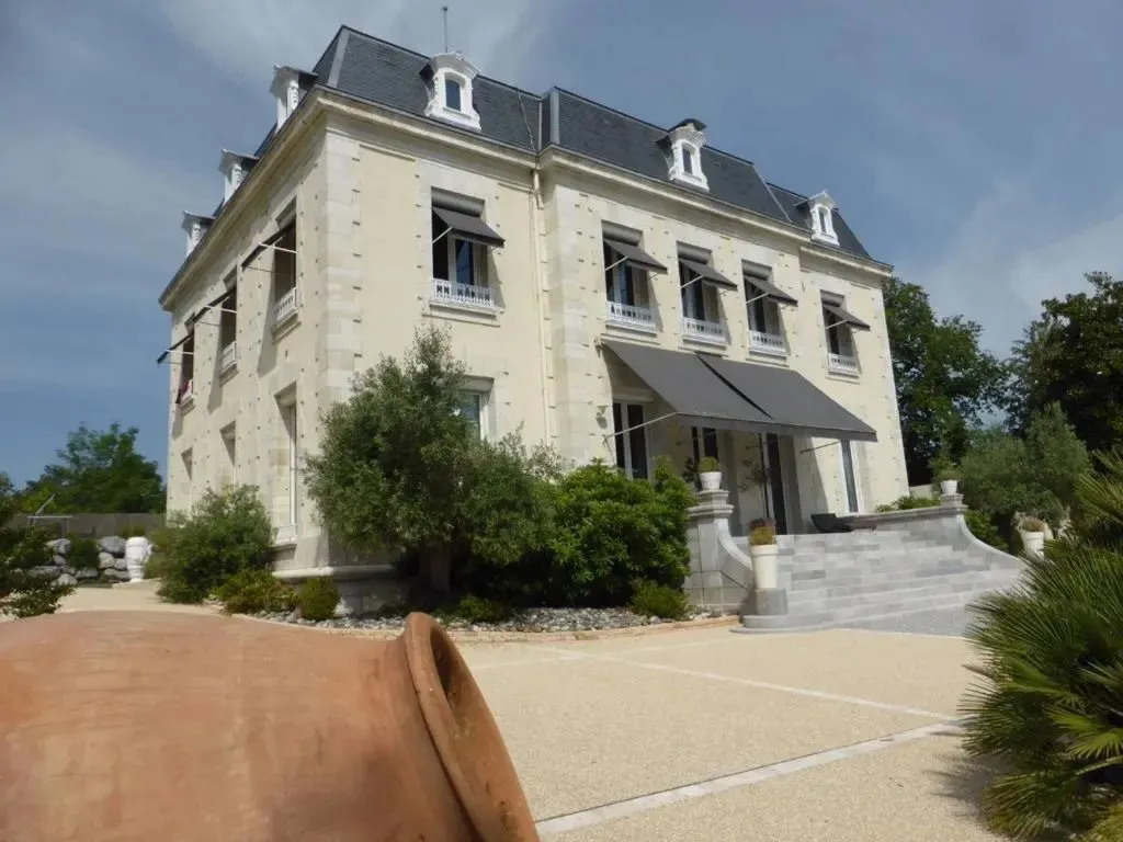 Château Ollé Laprune, chambre ou suite de château à Jurançon
