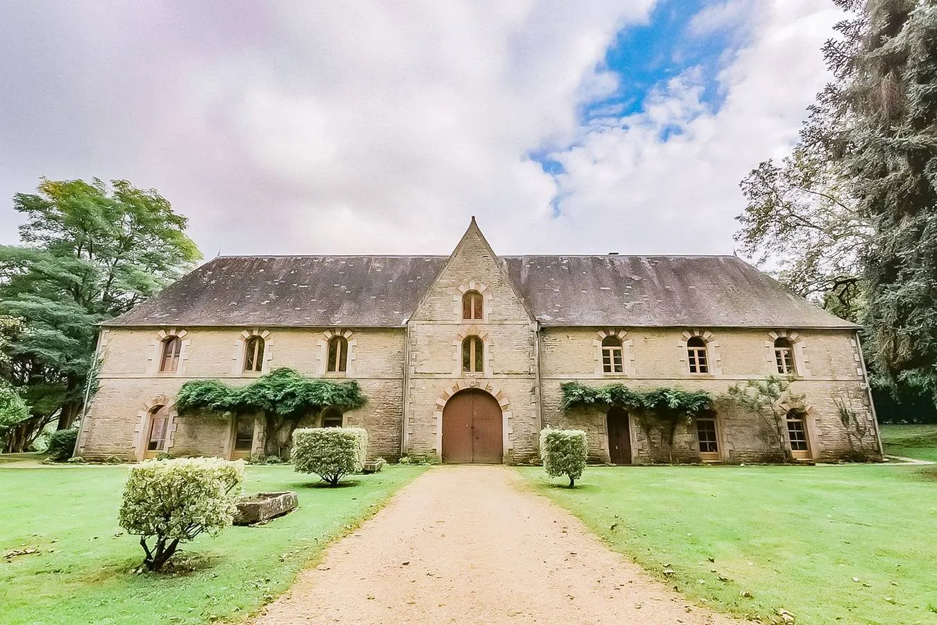Château Paradis à Benest, photo 6