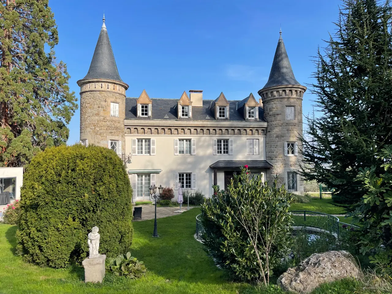 Château Philip, manoir à Saint-Genest-Lerpt