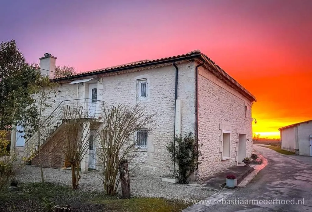 Château Pierre de Montignac, château viticole à Civrac-en-Médoc