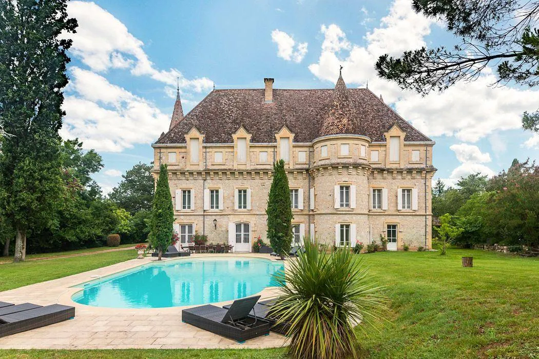 Château Quercy, château entier à Castelsagrat