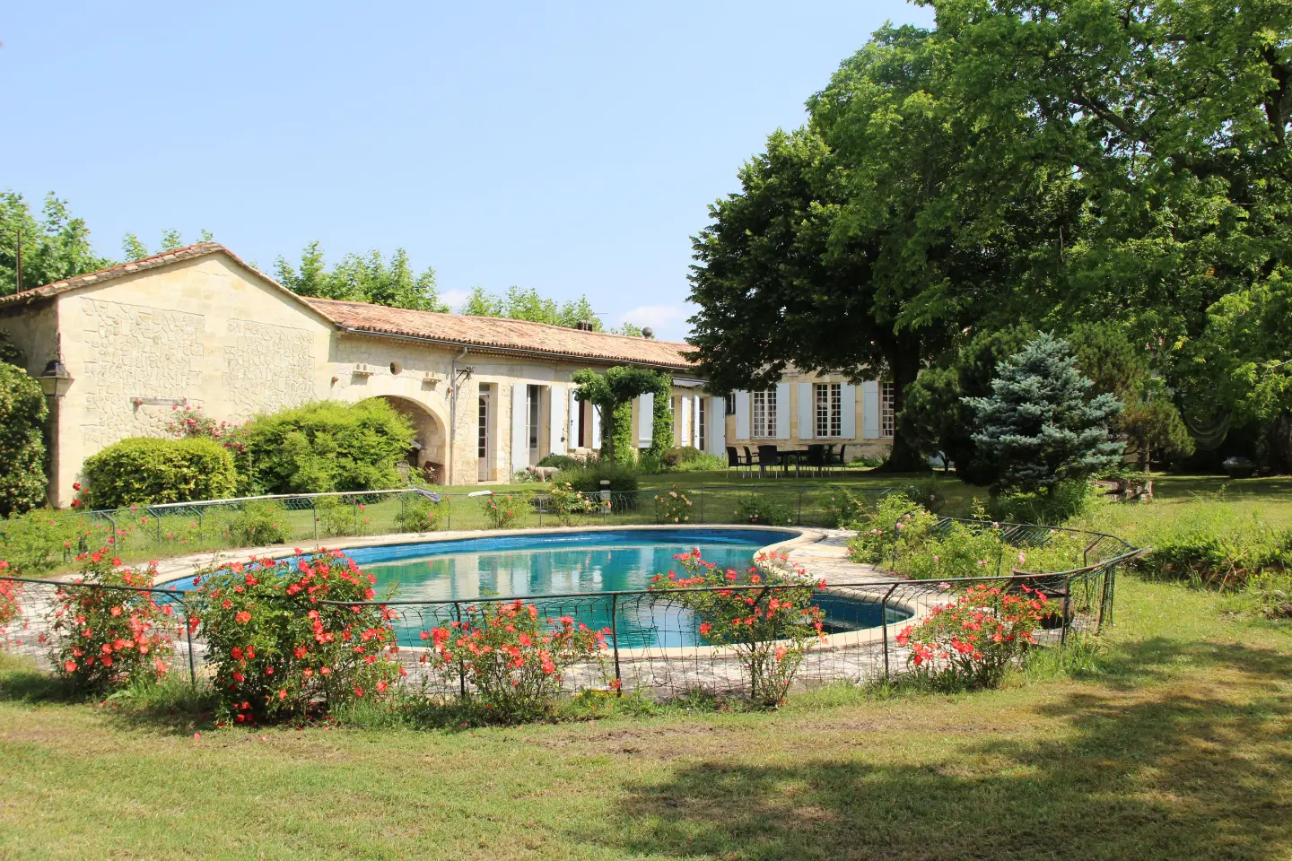 Château Rosemont, château entier à Labarde