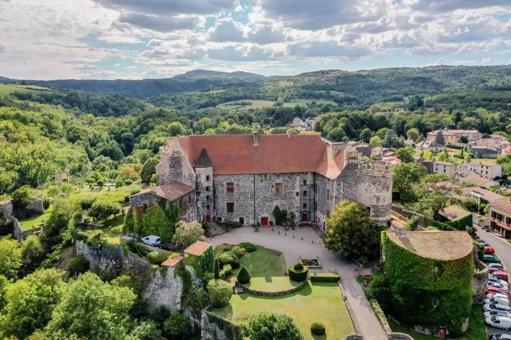 Château royal de Saint-Saturnin à Saint-Saturnin, photo 5