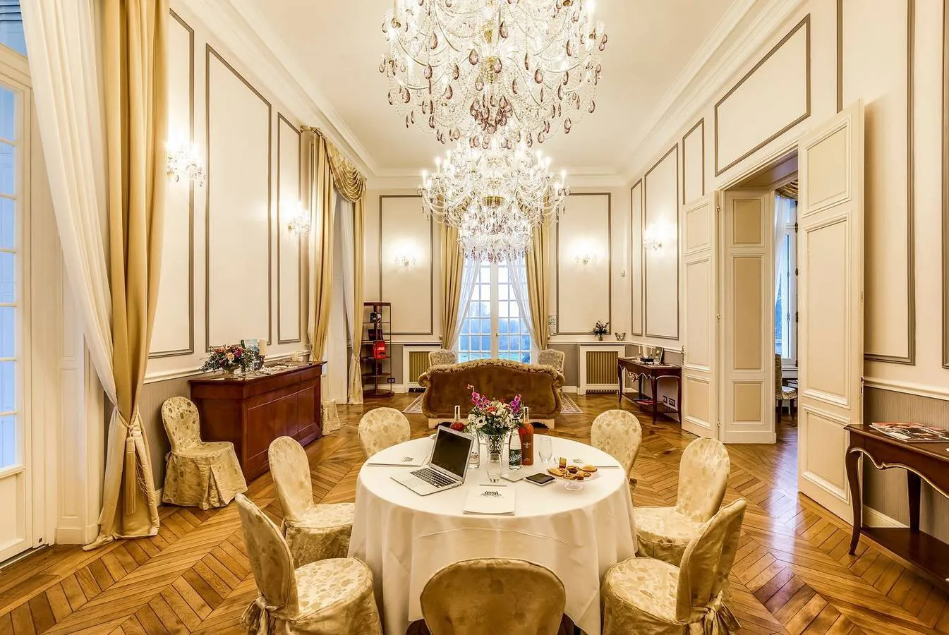 Château Royal à Moisselles, photo 6