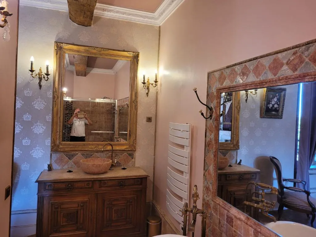 Château Saint-Sulpice, chambre Rubis à Condal, photo 3