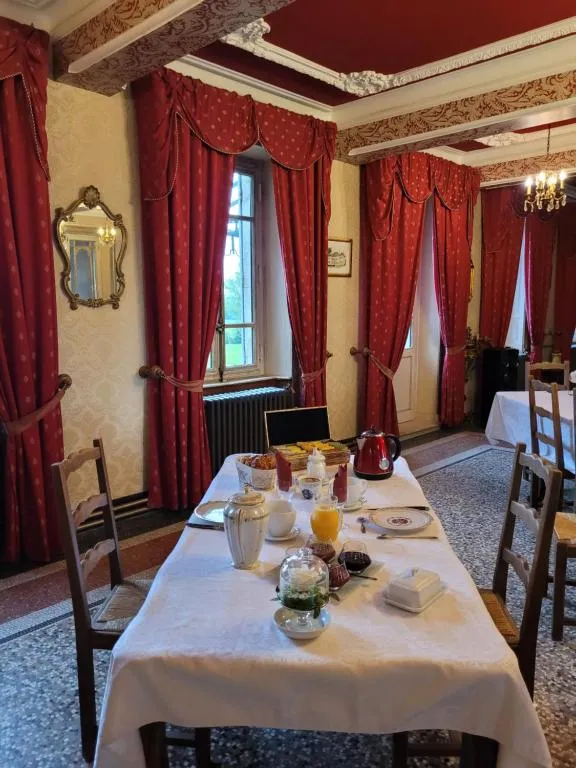 Château Saint-Sulpice, chambre Rubis à Condal, photo 4