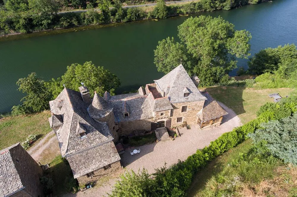 Château Salamon, le grand gîte, gîte de château à Réquista