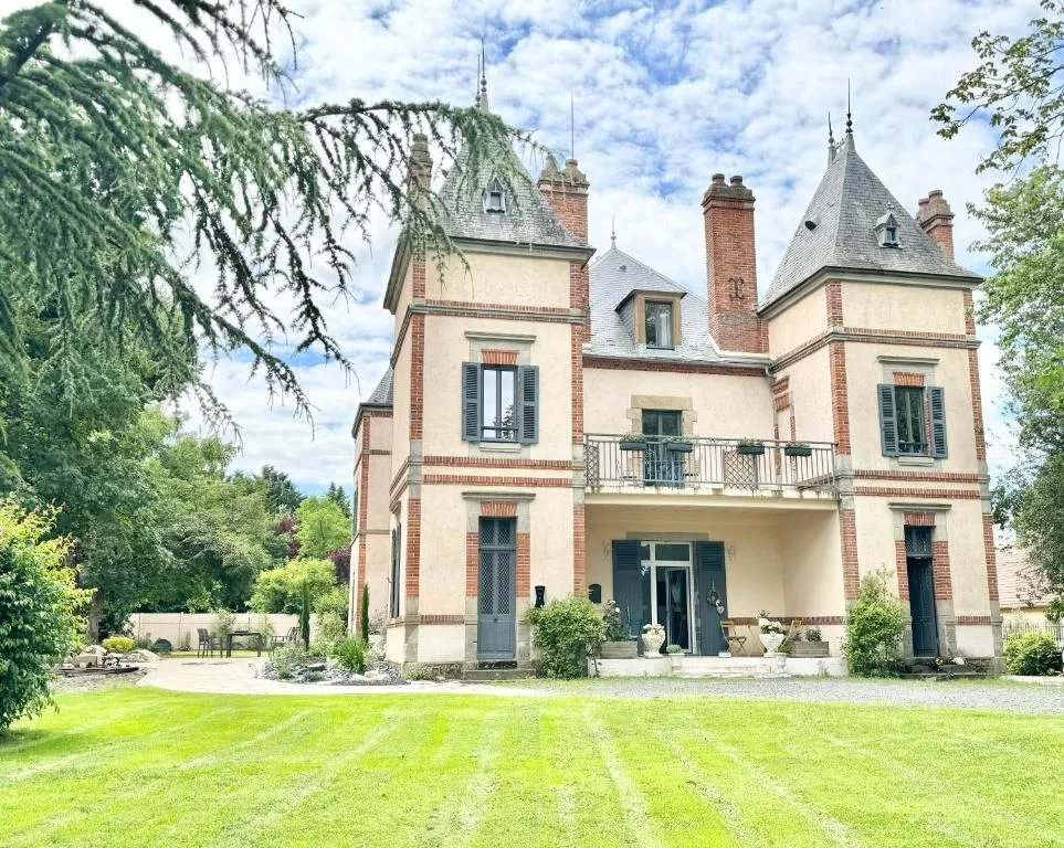 Château Ségot à Neuilly-le-Réal, photo 6