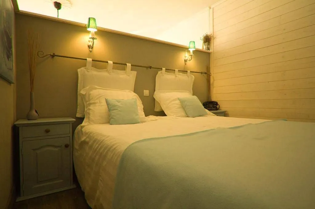 Château Serre Barbier, chambre ou suite de château à Saint-Béat-Lez