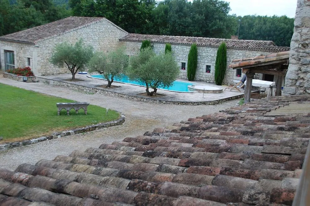 Gîte de Bellecombe, gîte de château à Tayrac