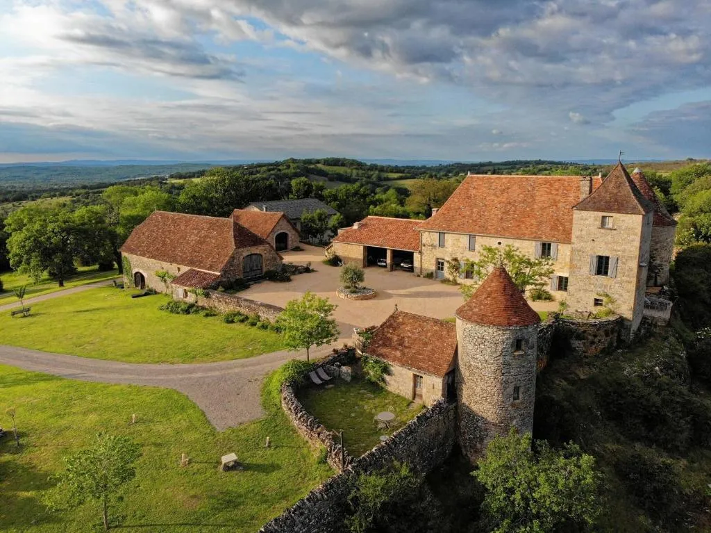 Gîte du Château de Cantecor, gîte de château à Alvignac