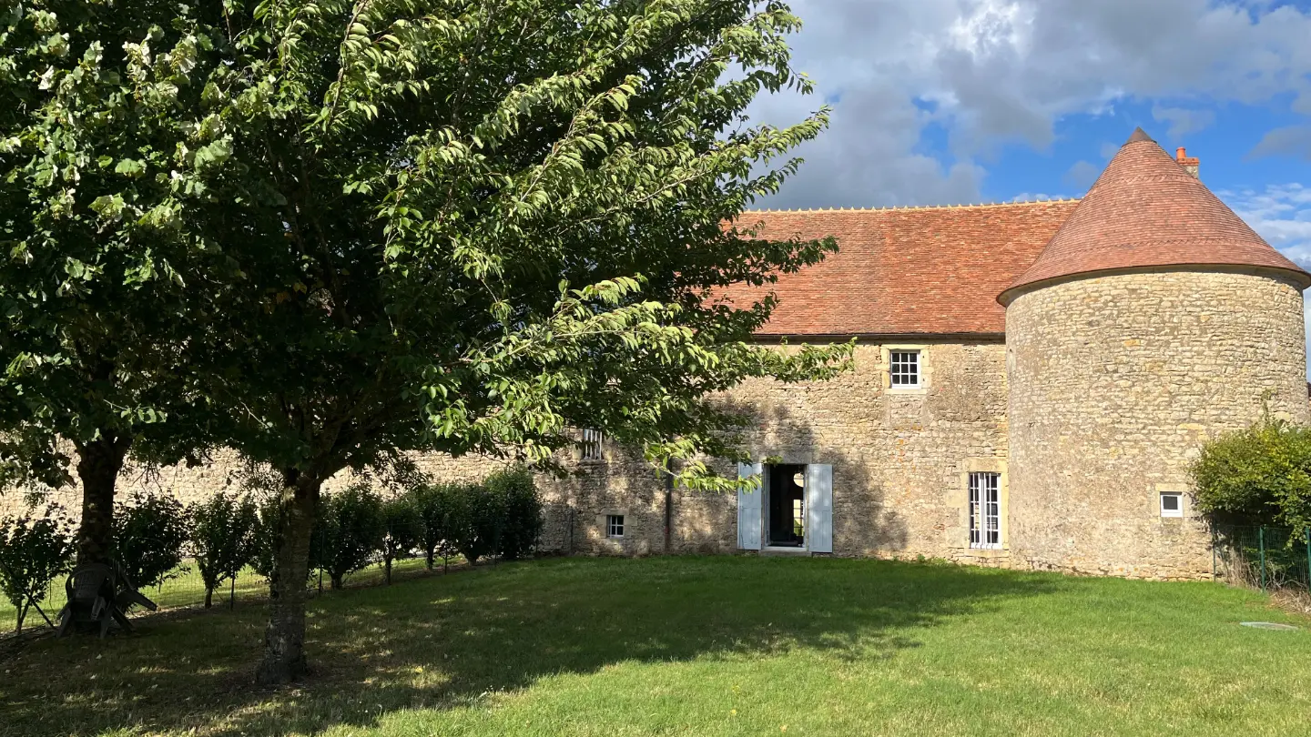 Gîte du Château de Pignol, gîte de château à Tannay