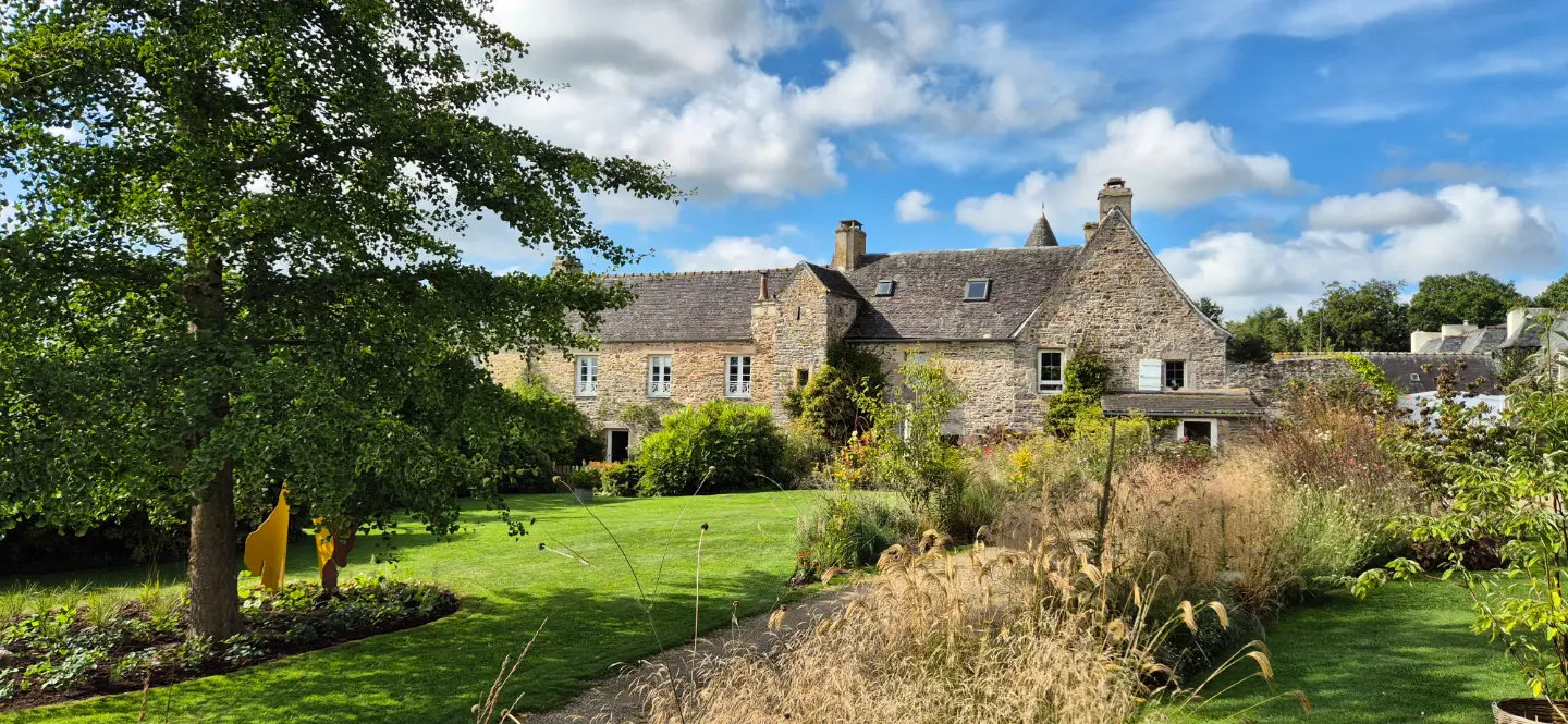 Gîte du Manoir du Plessis-Quinquis, manoir à Sainte-Sève