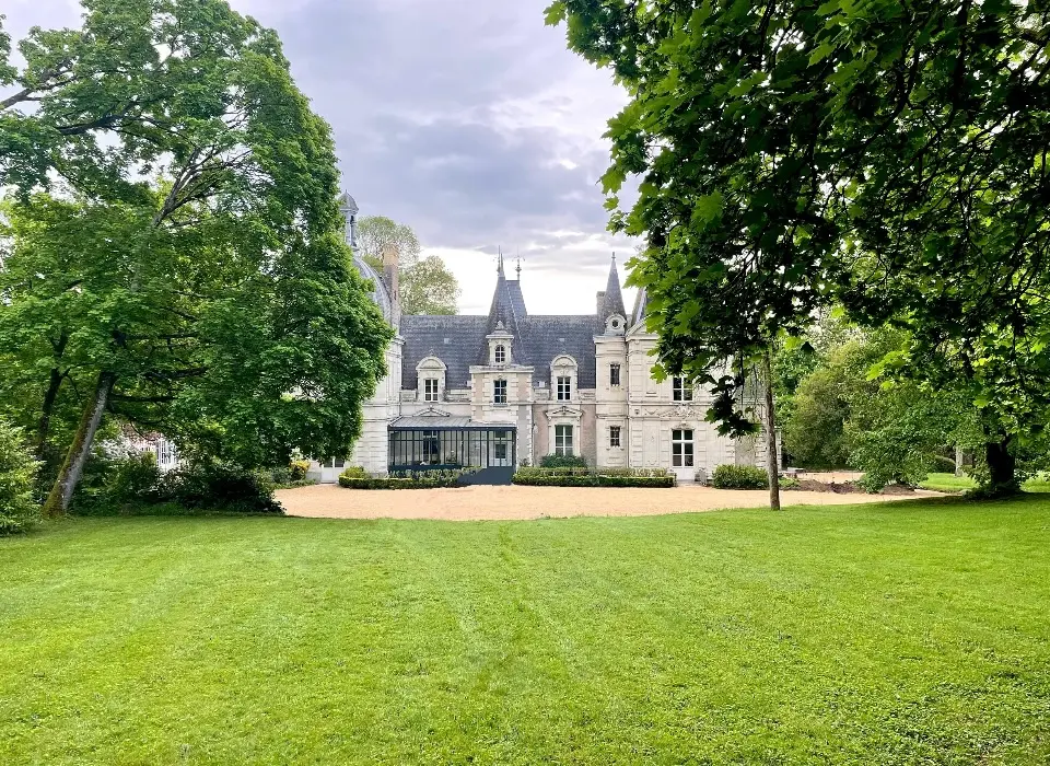 Gîte et chambre du Château le Fresne, gîte de château à Bouchemaine