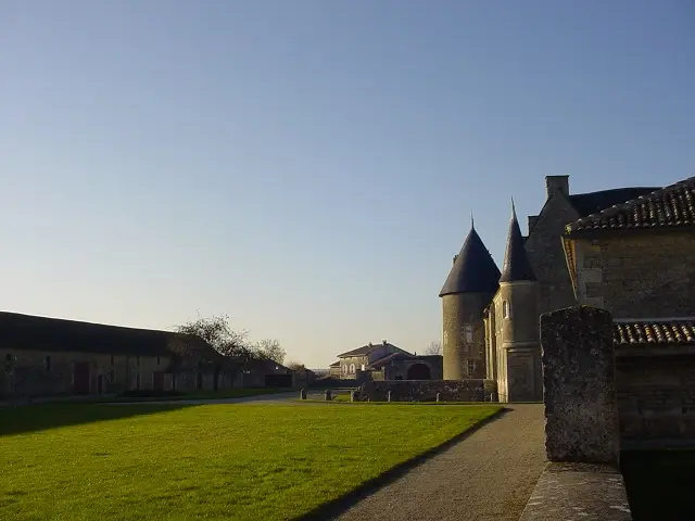 Gîtes du Château de Saveilles à Paizay-Naudouin-Embourie, photo 5