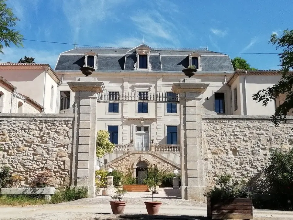 Gîtes du Château la Vidalle, gîte de château à Vendres