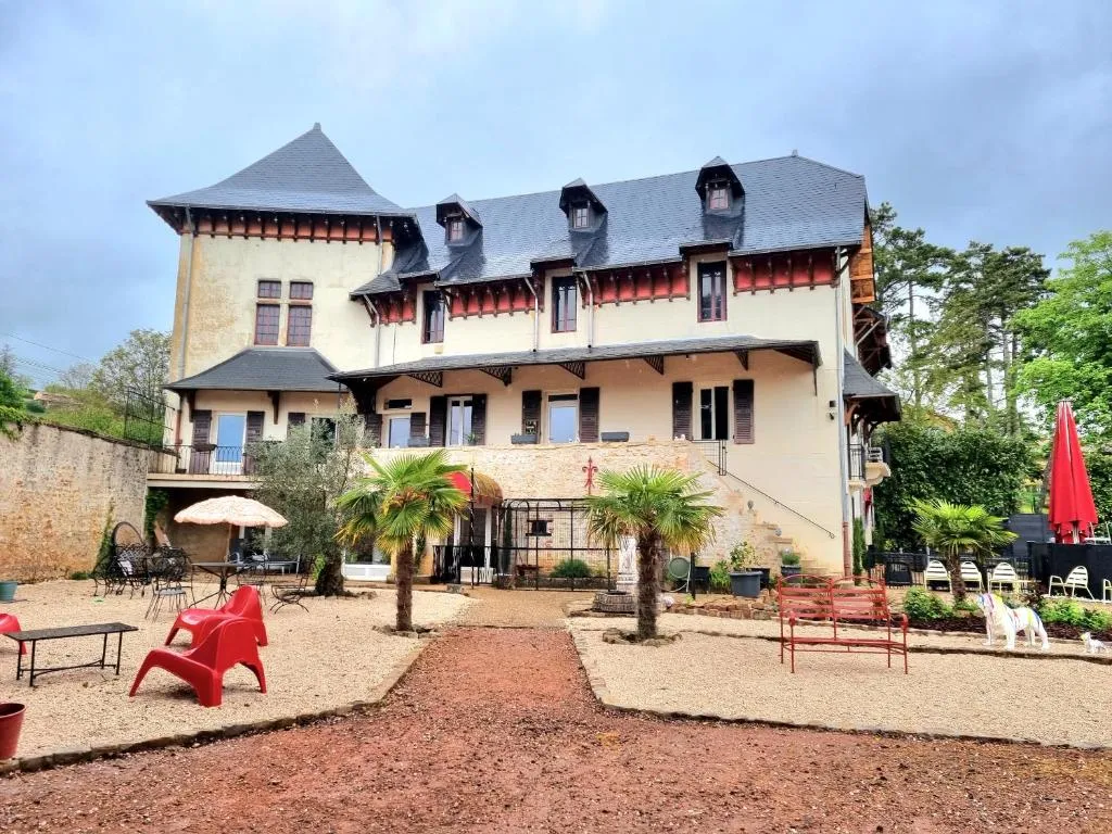 Le Manoir à Cluny, manoir à Cluny