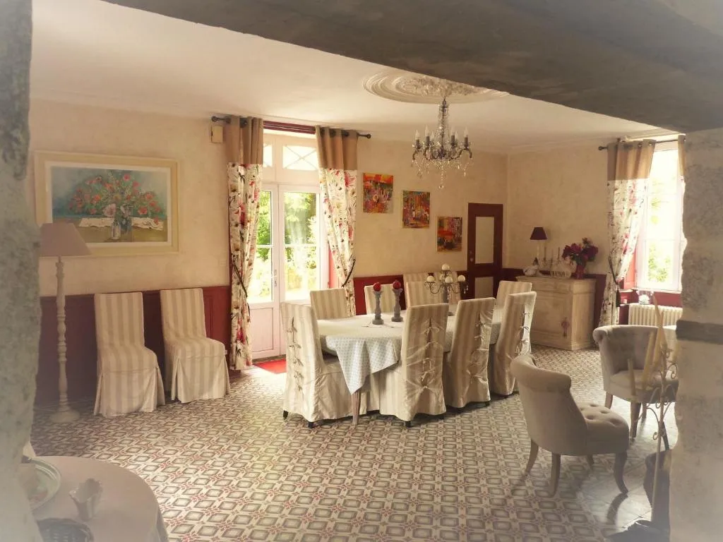 Le Manoir aux Douves à Bazoges-en-Paillers, photo 4