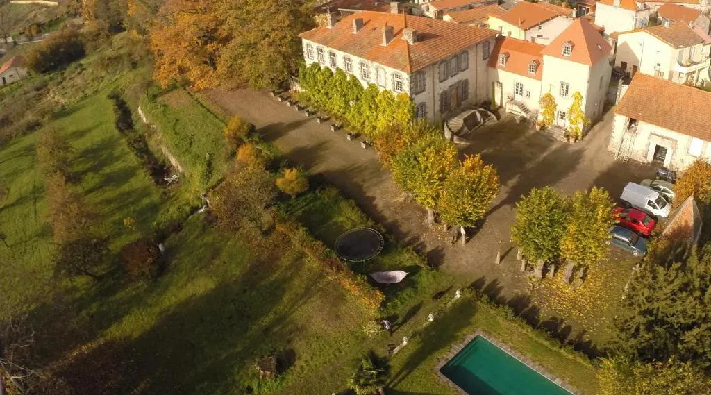 Manoir d'Aubeterre, manoir à Marsat