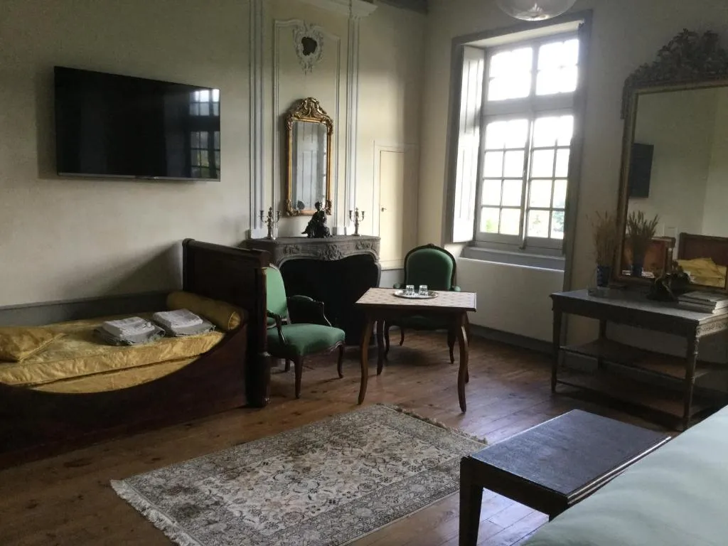 Manoir d'Aubeterre à Marsat, photo 6