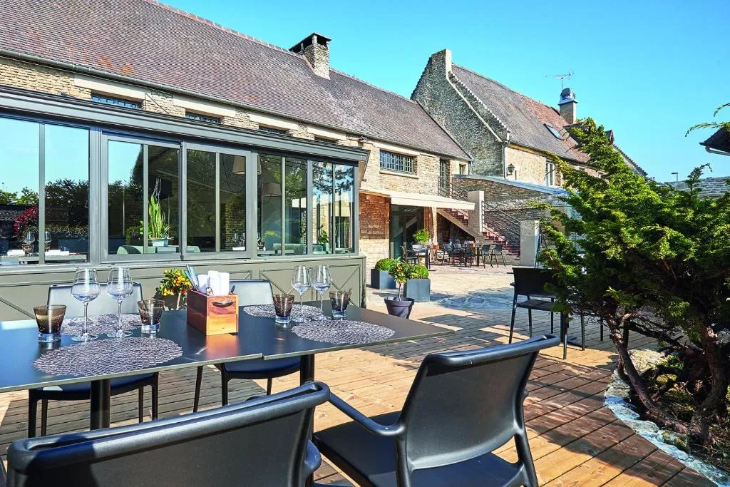 Manoir d'Hastings, manoir à Bénouville