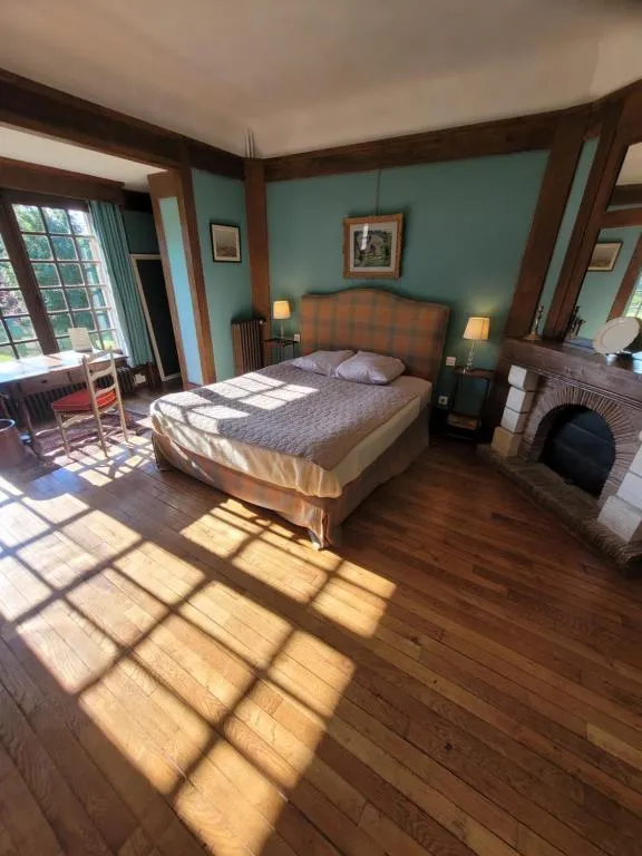 Manoir de Beaumarchais à Les Chapelles-Bourbon, photo 2
