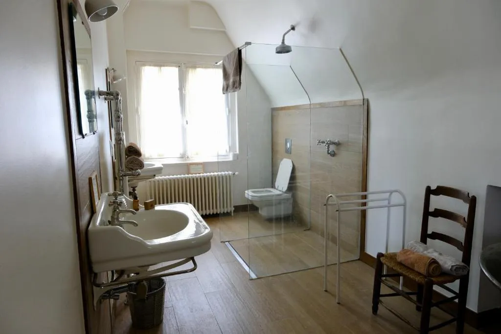 Manoir de Beaumarchais à Les Chapelles-Bourbon, photo 3