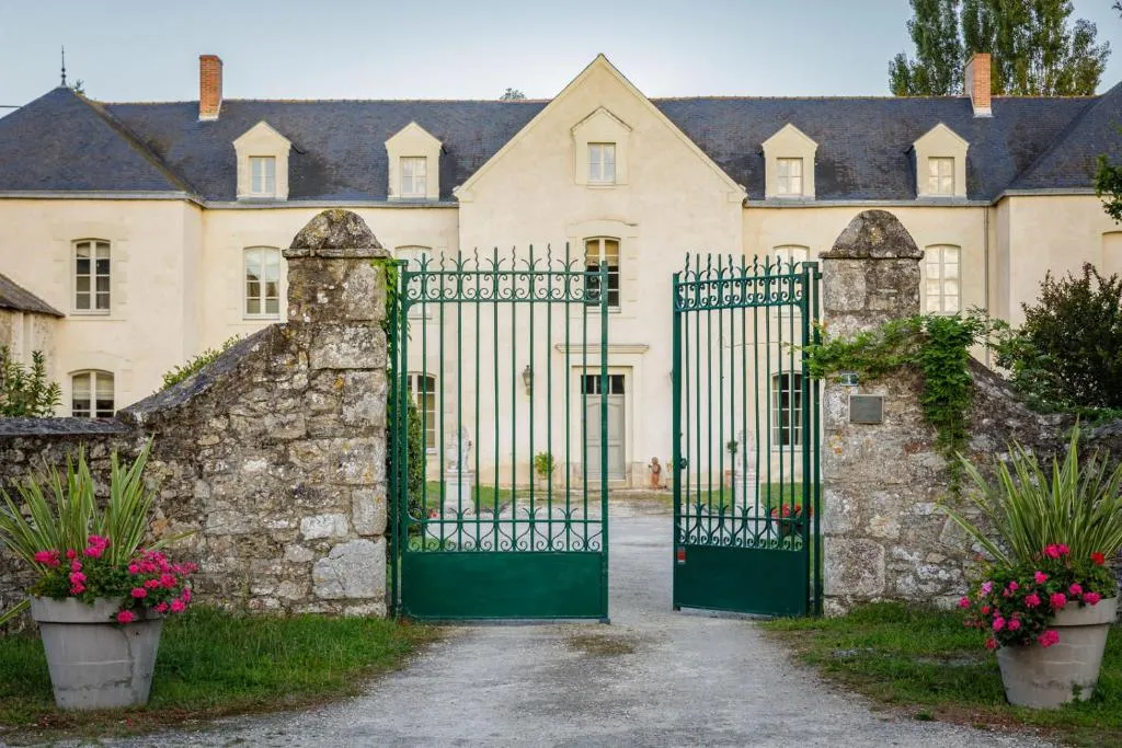 Manoir de Bel Ébat, manoir à Crossac