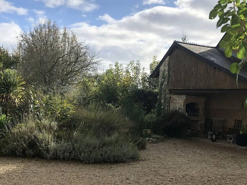 Manoir de Juganville à Saint-Martin-de-Varreville, photo 2
